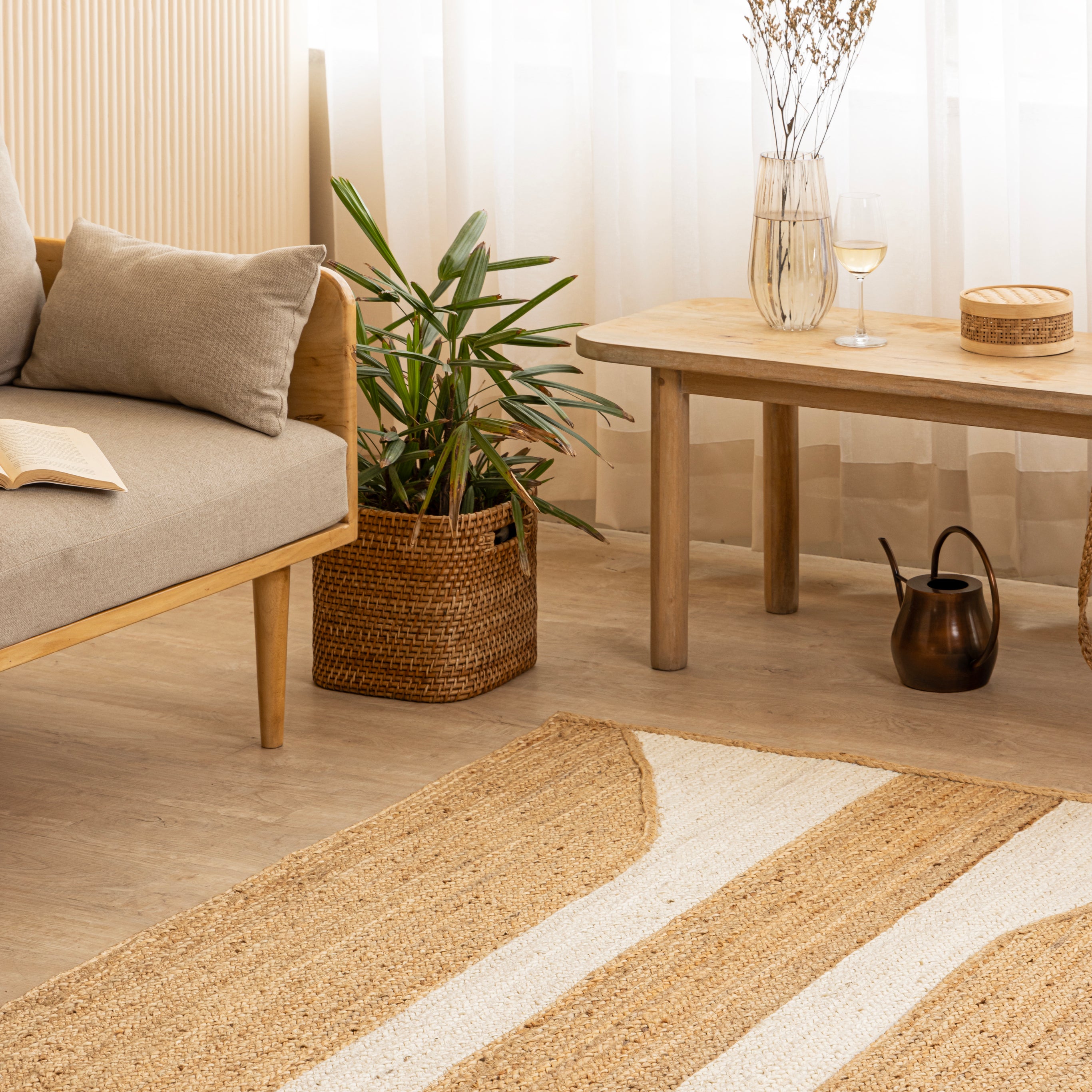 Handcrafted Hemp Rug with Natural Curved Stripes - Organic Elegance