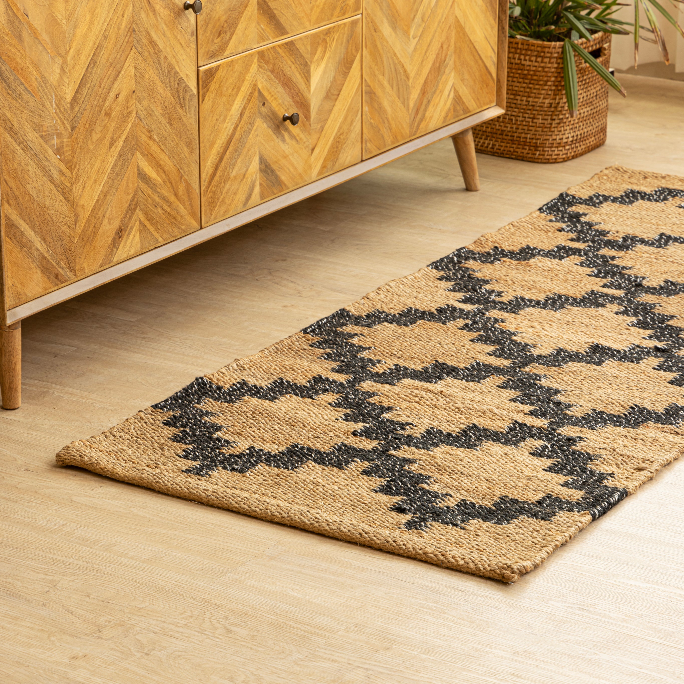 Handwoven Geometric Pattern Hemp Runner Rug - Natural Elegance