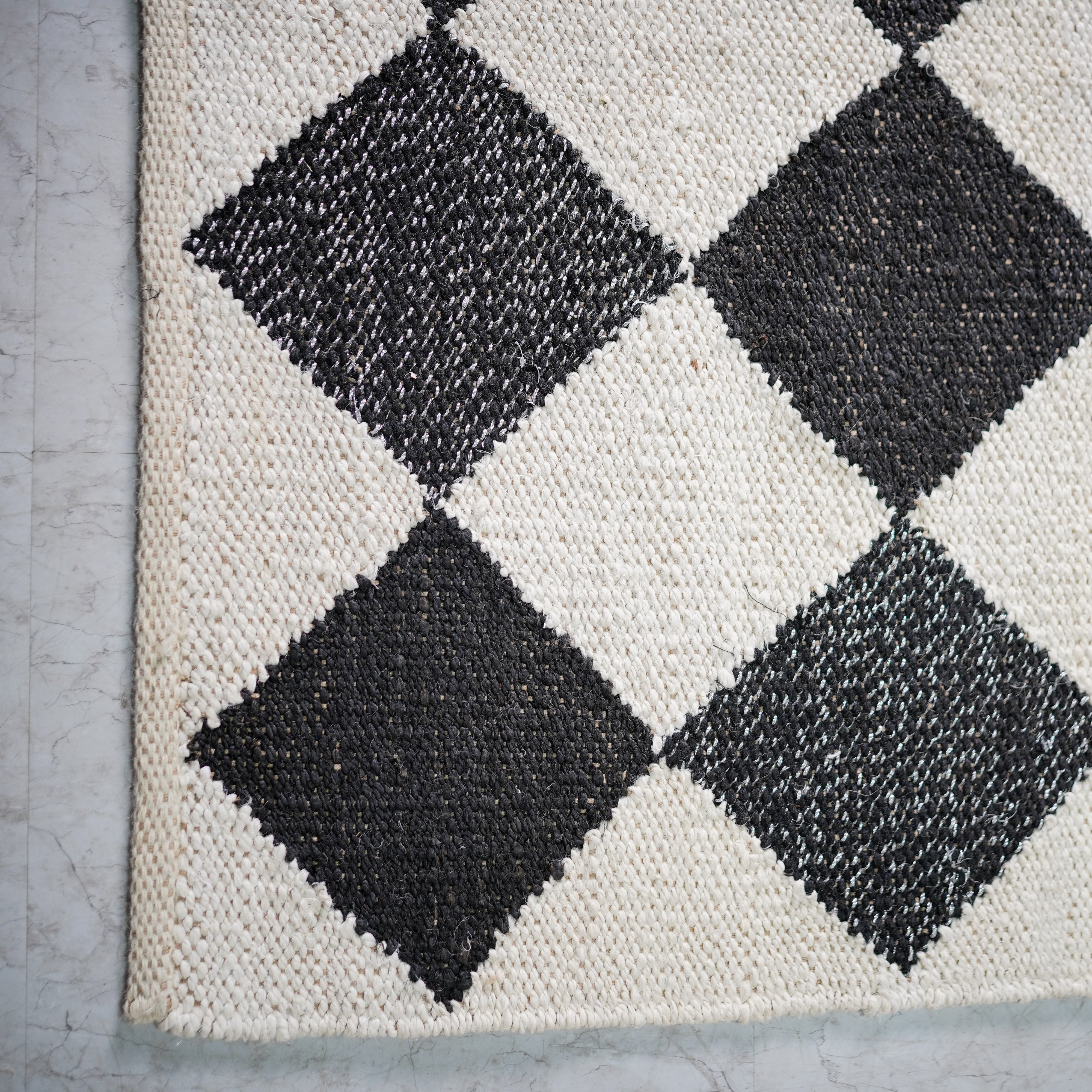 Bold Checkered Black & White Hemp Rug - Handcrafted Geometric Design