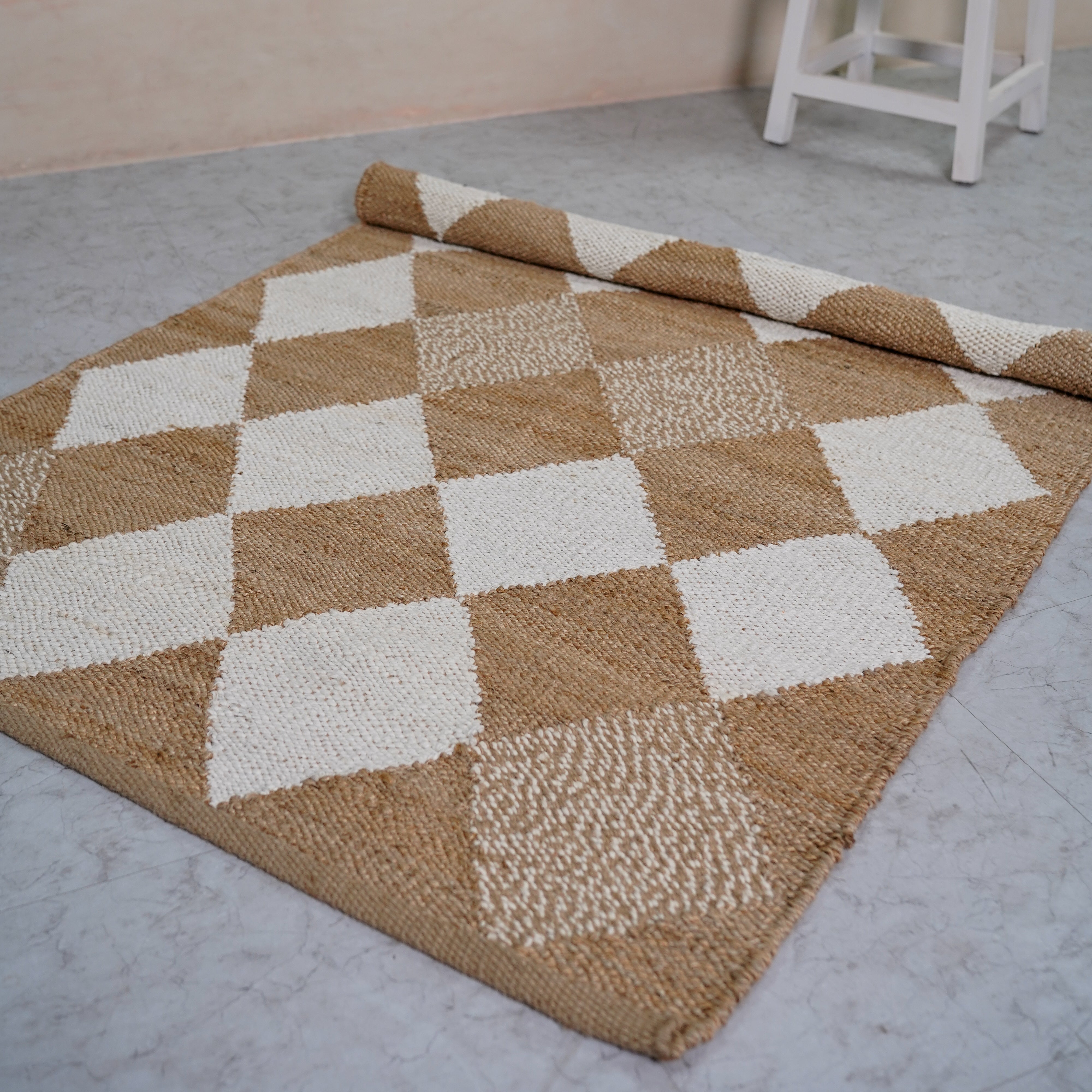 Handcrafted Hemp Geometric Rug – Diamond Pattern in Earthy Tones