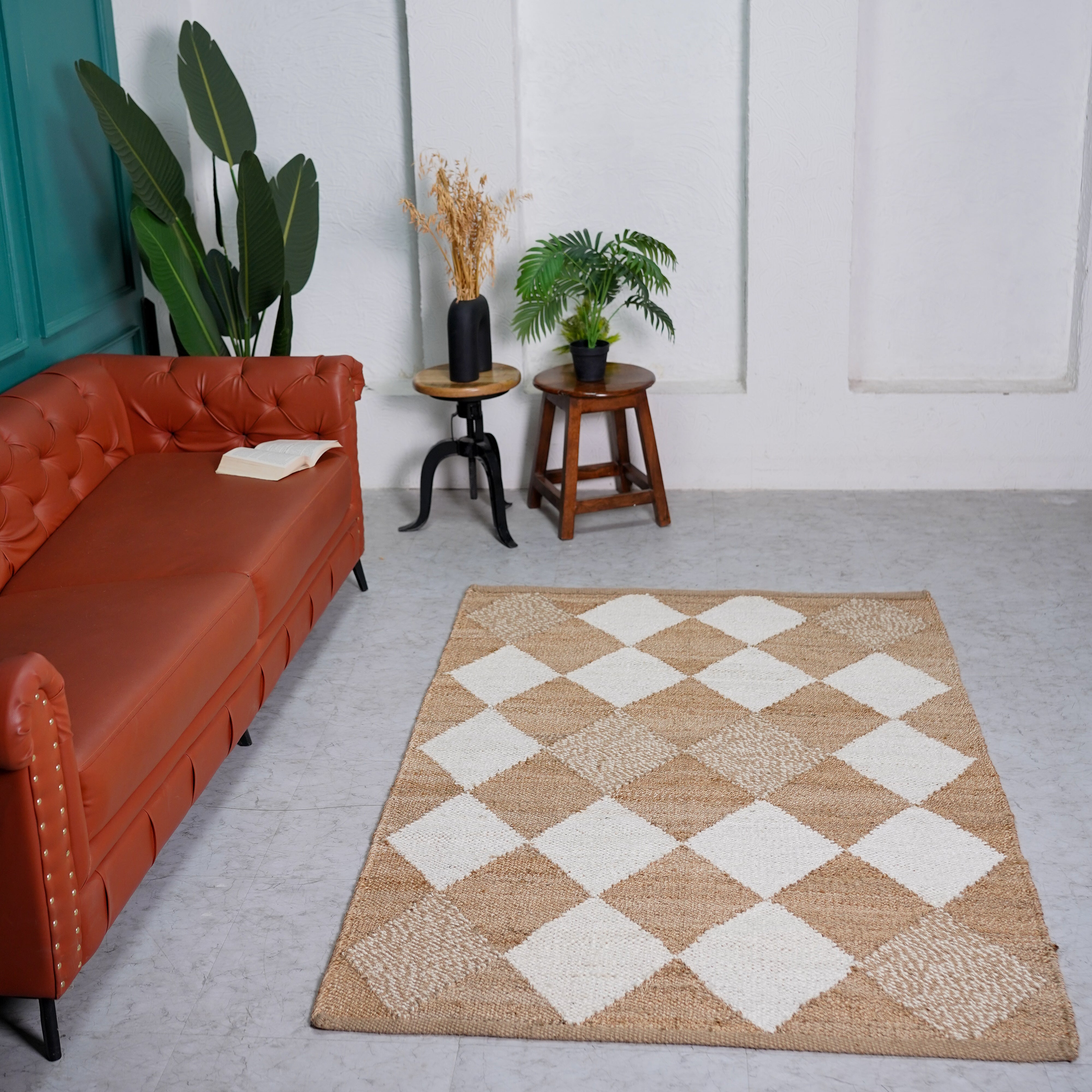 Handcrafted Hemp Geometric Rug – Diamond Pattern in Earthy Tones