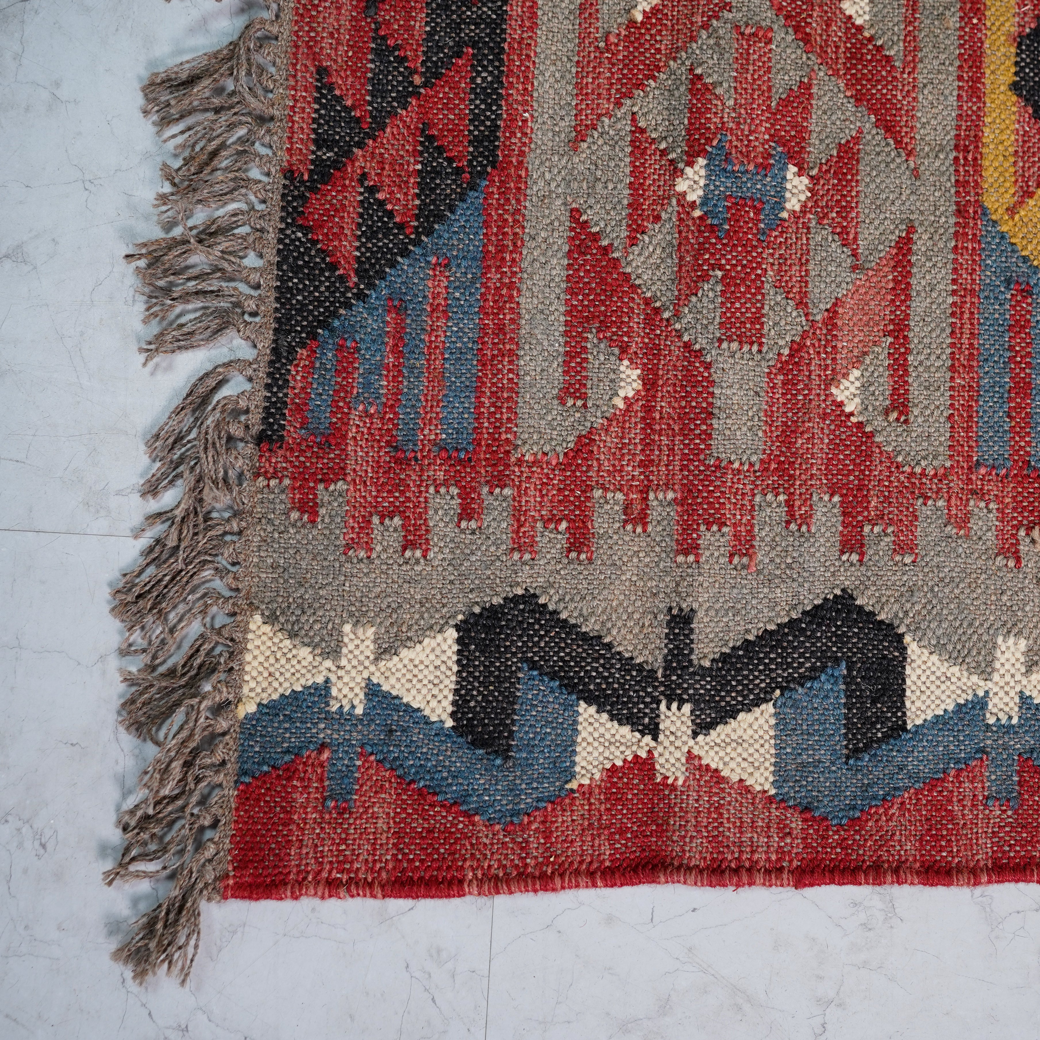 Heritage Handcrafted Wool-Jute Kilim Rug – Timeless Indian Geometric Masterpiece