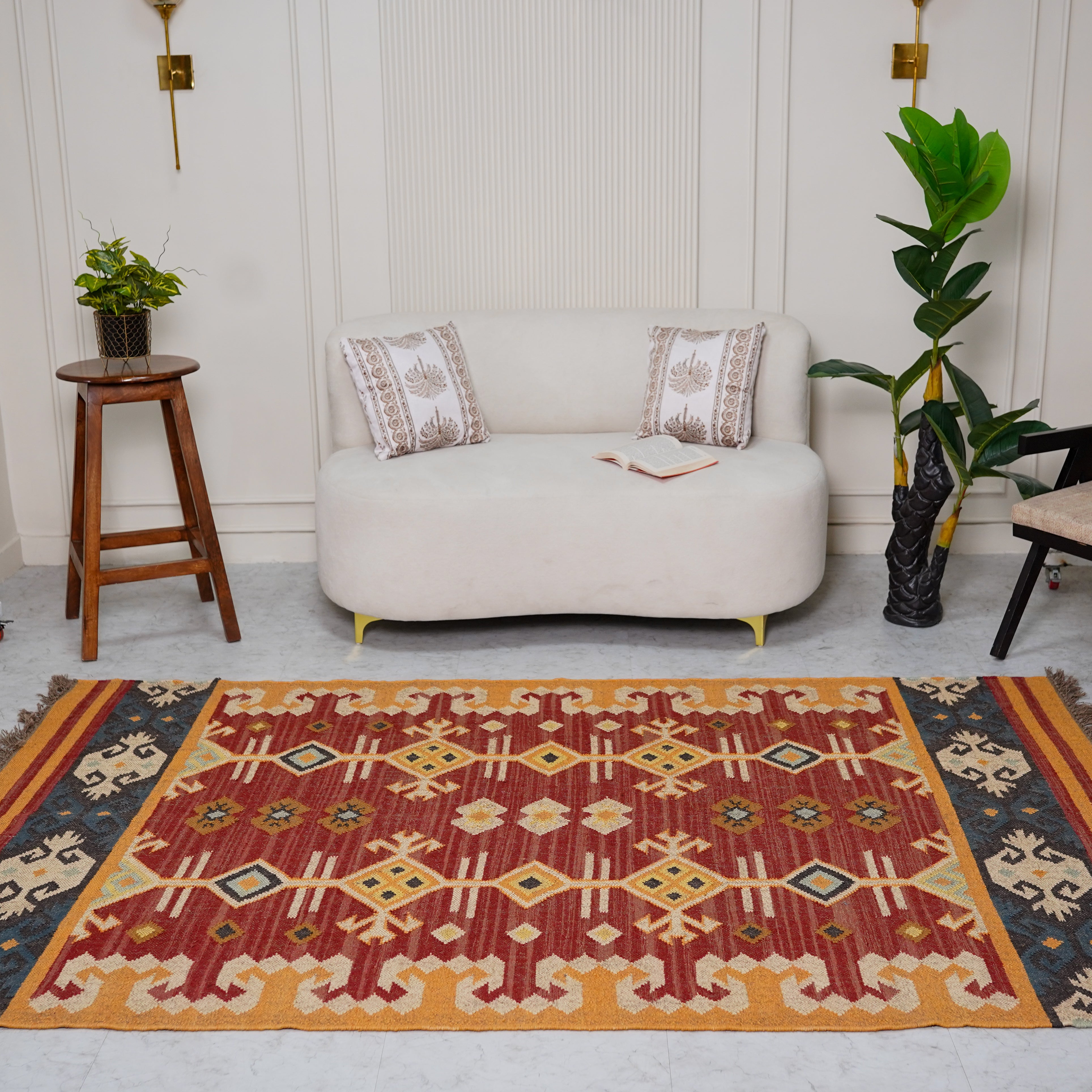 Traditional Jute-Wool Rug with Geometric Diamond Motifs – Handcrafted Kilim Design