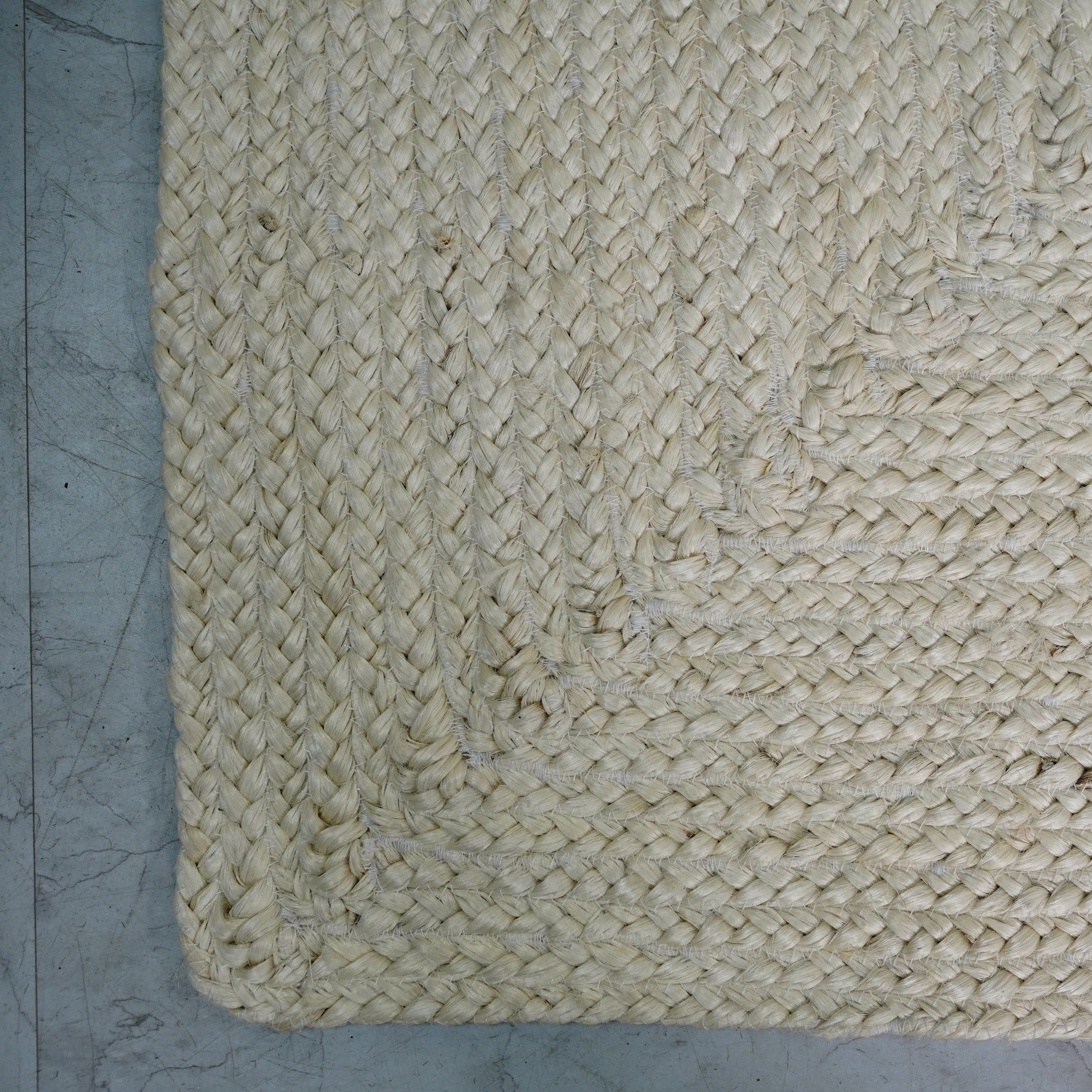 Handcrafted Ivory Hemp Rug – Subtle Geometric Flatweave Design