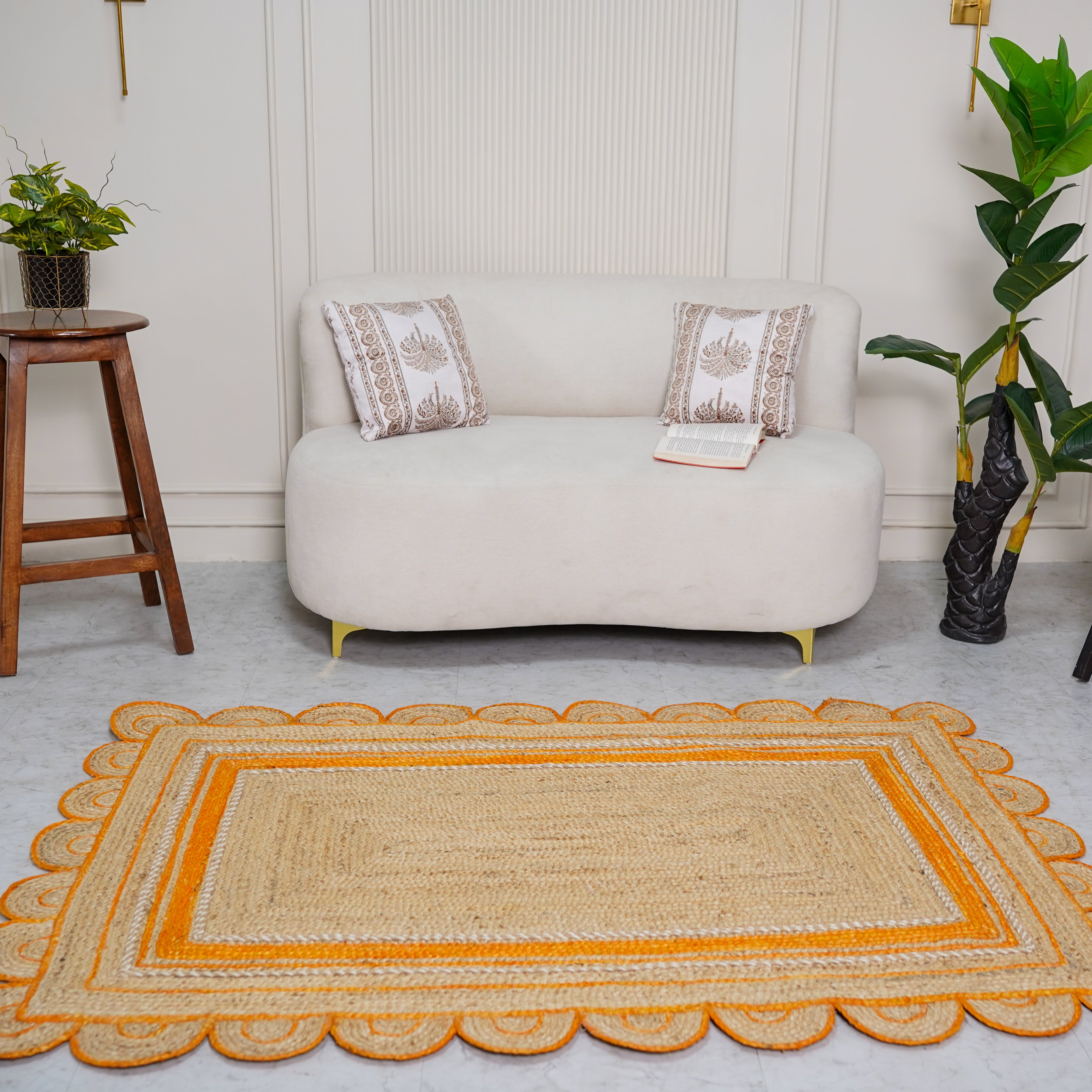 Handcrafted Scalloped Hemp Rug with Vibrant Orange Trim – Natural Elegance