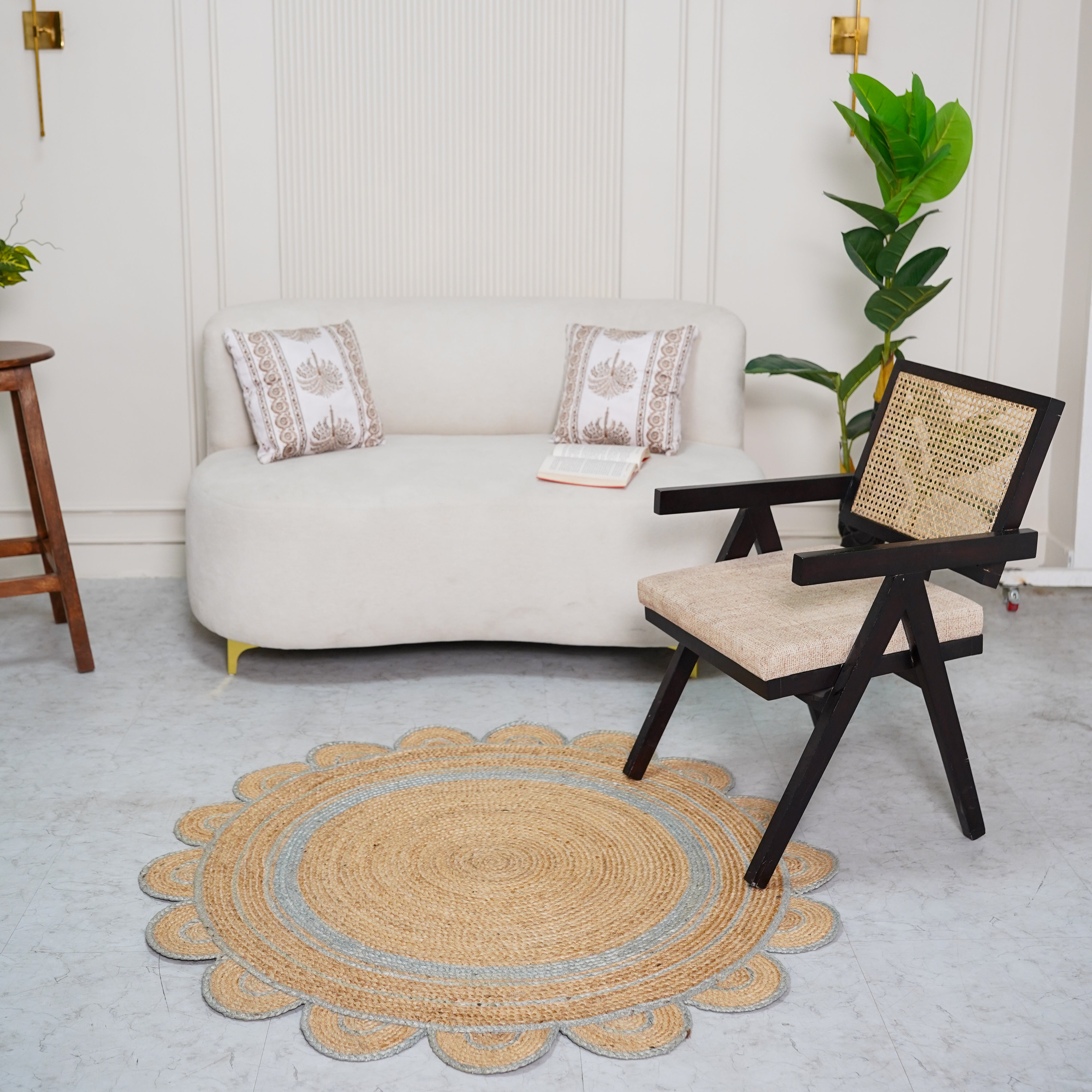 Natural Hemp Scalloped Round Area Rug with Elegant Grey Accents | Hand braided Eco-Friendly Rug