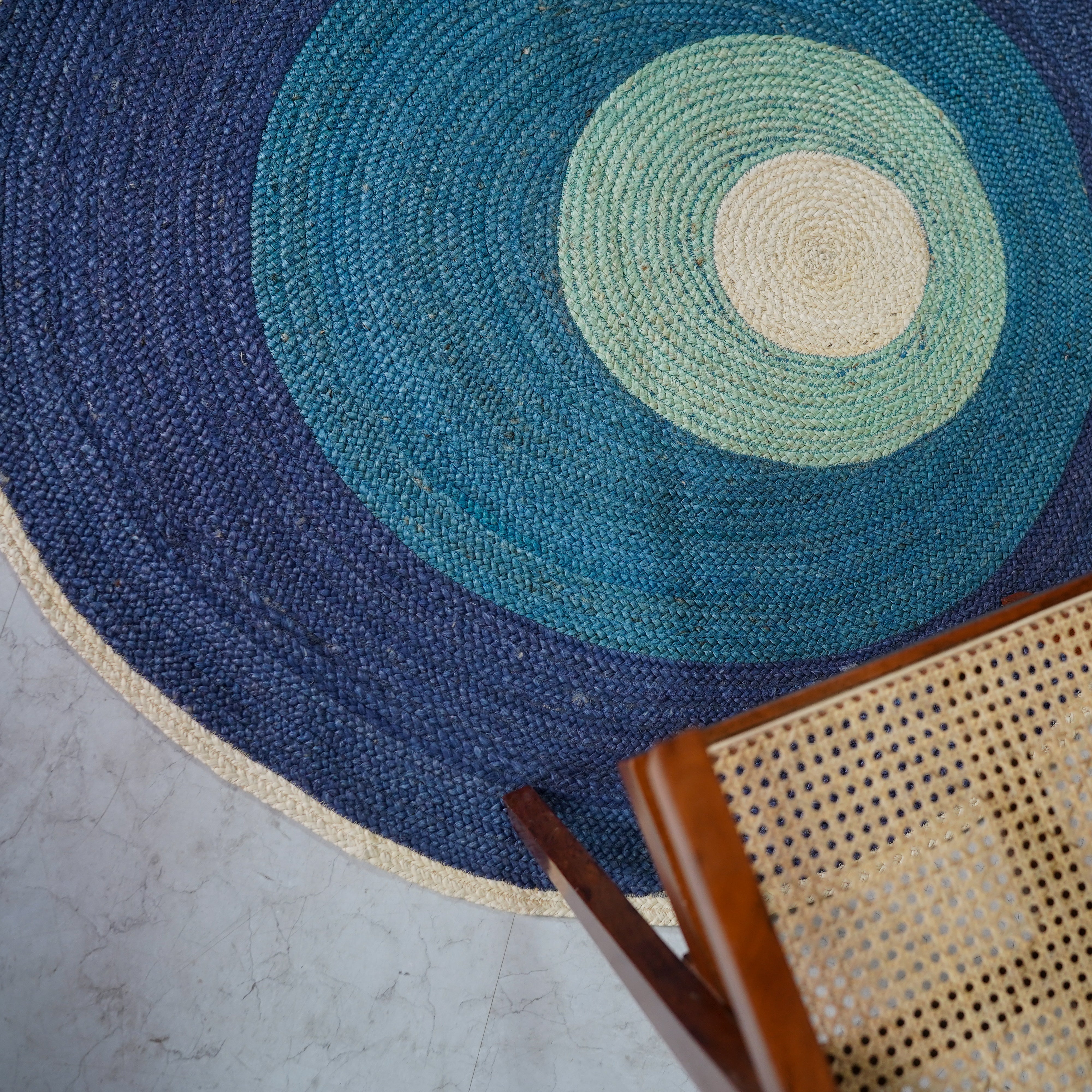 Hand braided Hemp Round Rug with Vibrant Blue Gradients