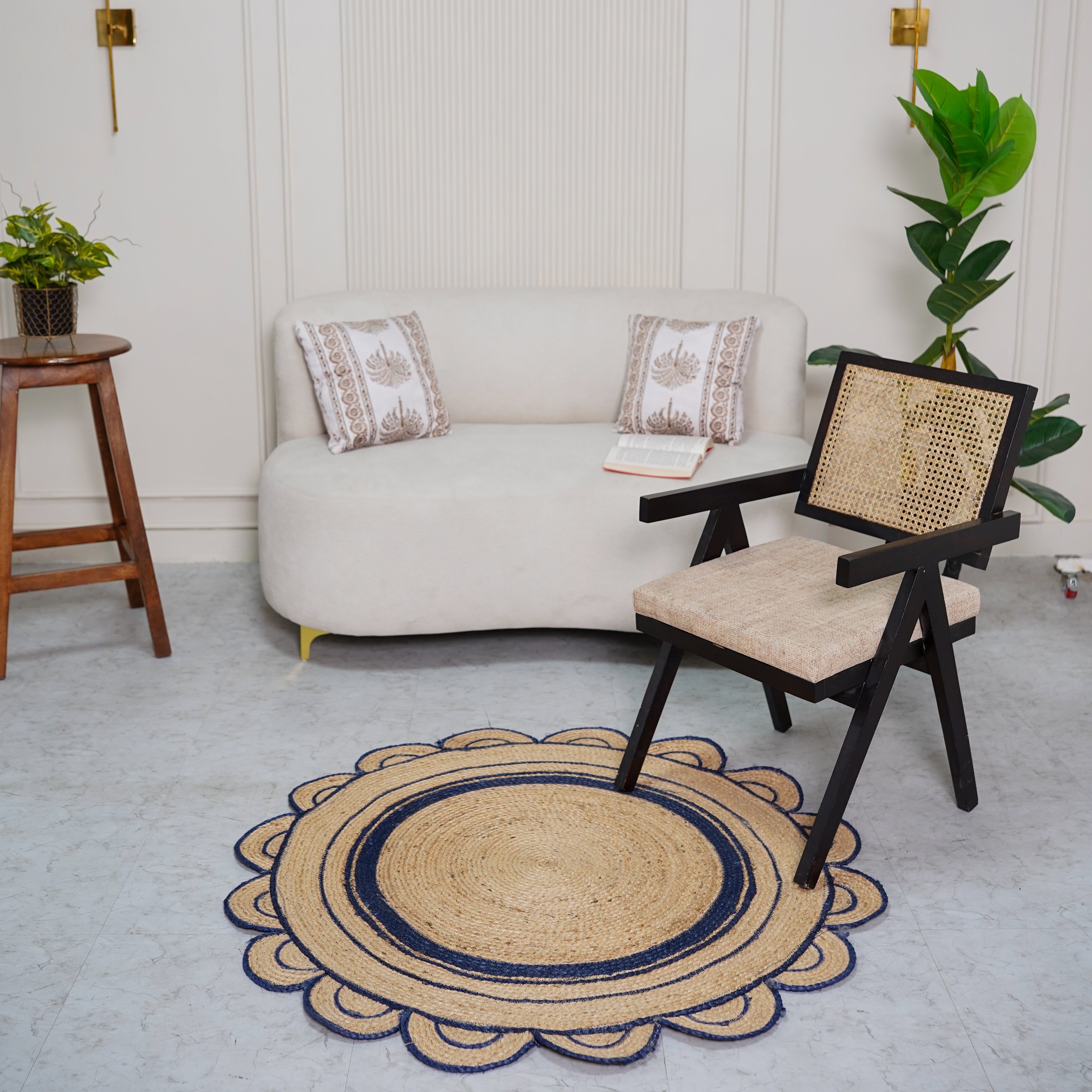 Hand braided Round Scalloped Hemp Rug with Navy Accents