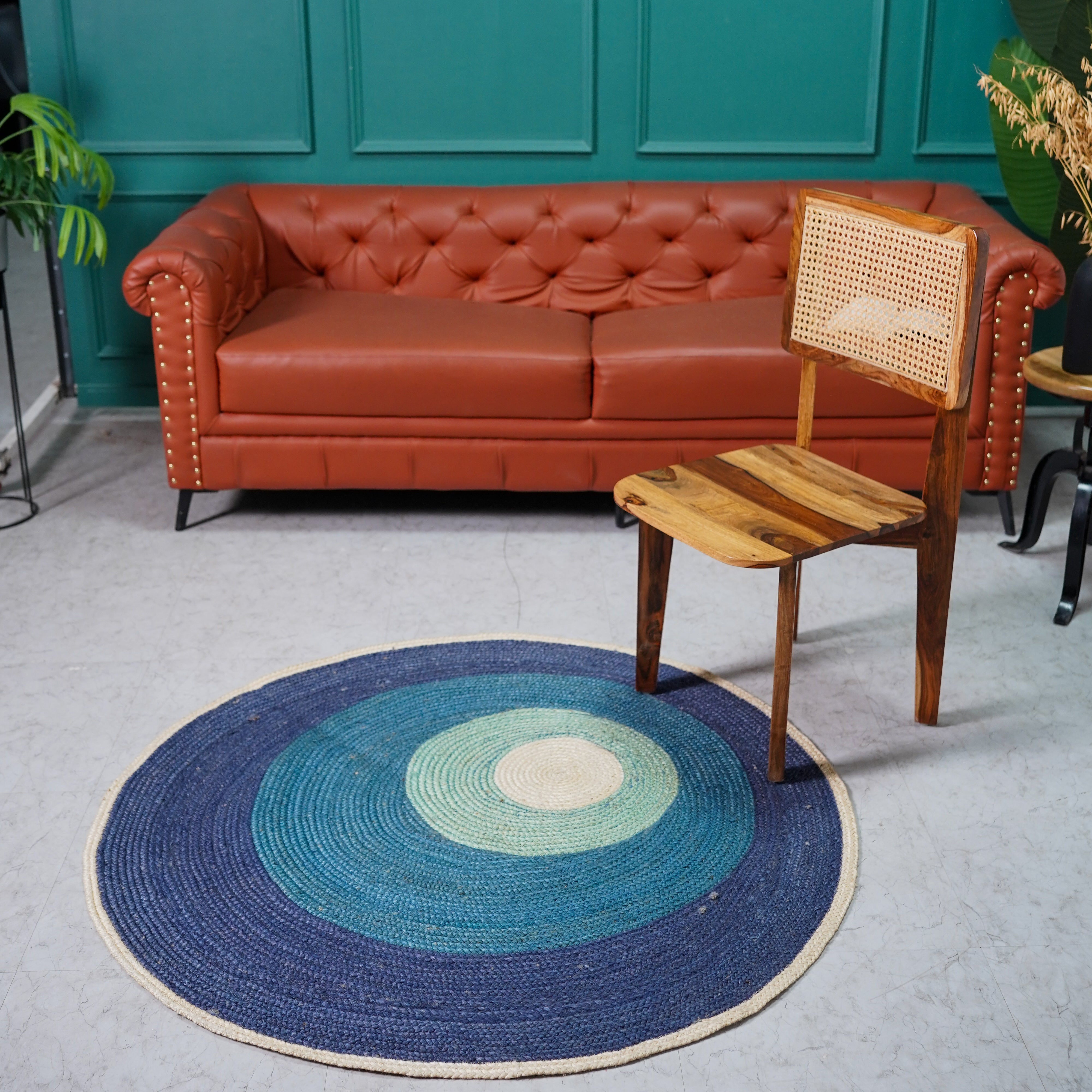 Hand braided Hemp Round Rug with Vibrant Blue Gradients