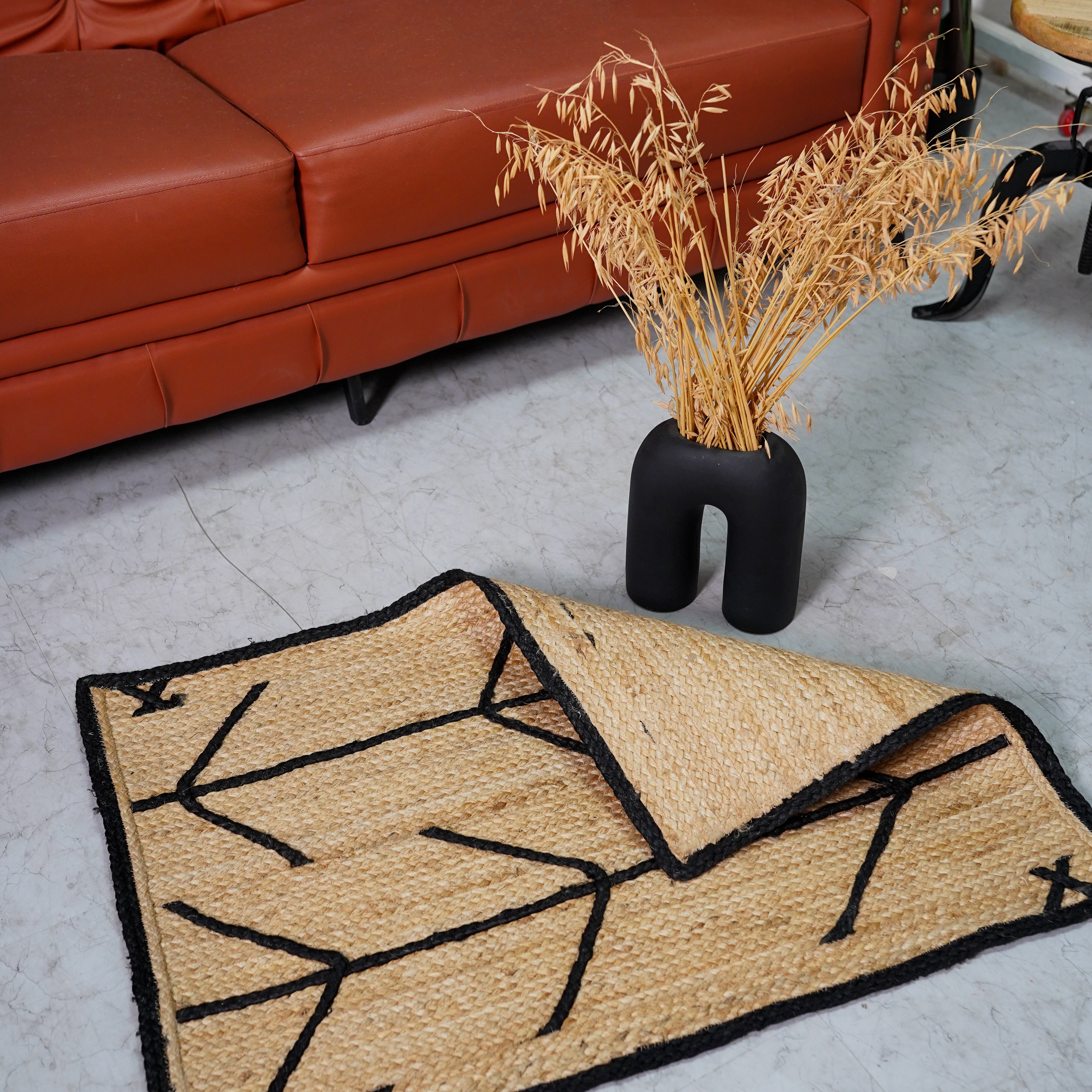 Handcrafted Hemp Chevron Pattern Accent Rug – Natural & Black