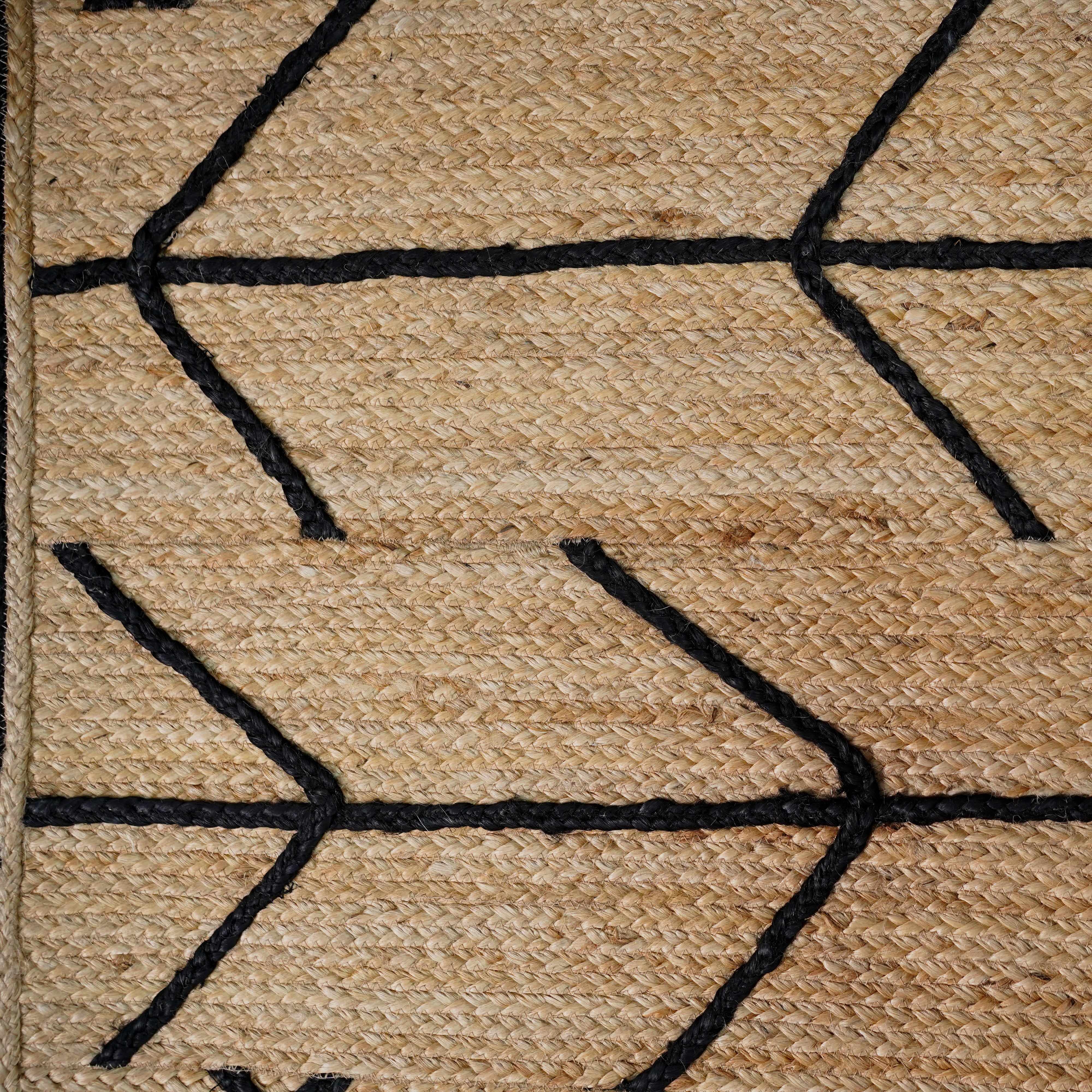 Handcrafted Hemp Chevron Pattern Accent Rug – Natural & Black